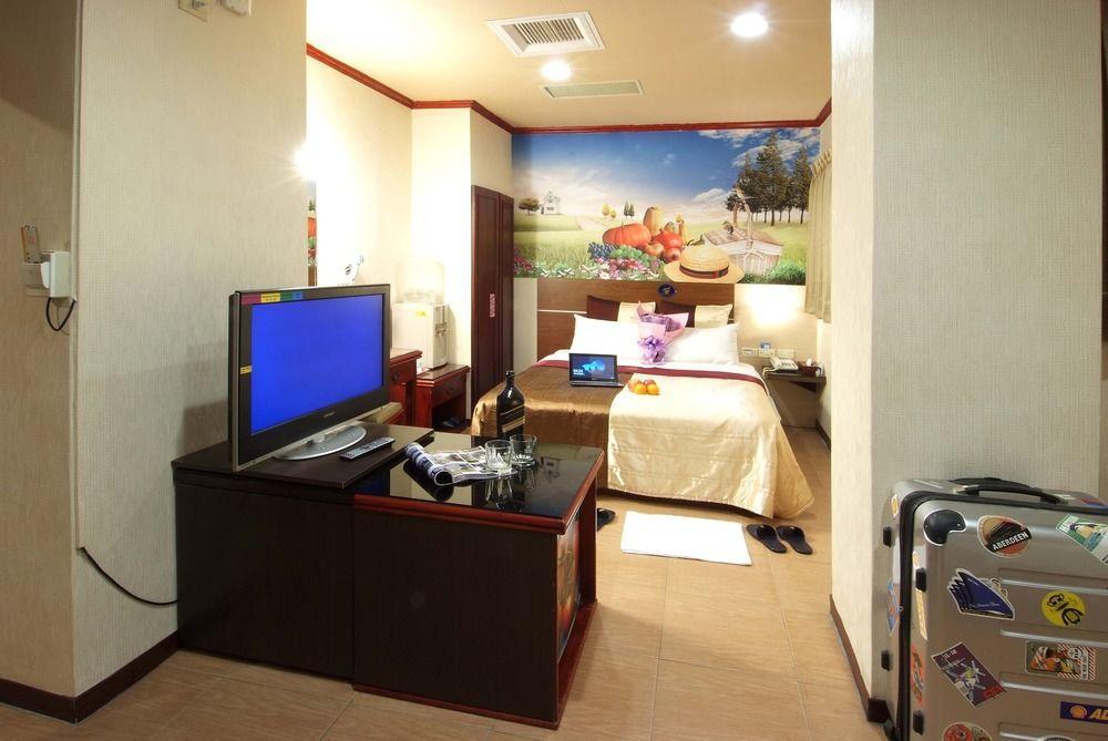 Golden Swallow Hotel Hsinchu Exterior foto